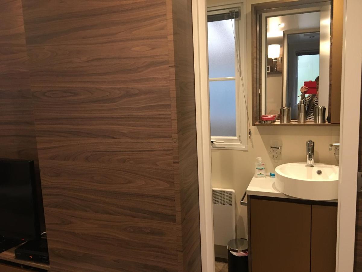 Mobilhome Familial 6 A 7 P 3 Chambres 42 M2 Saint Brevin Les Pierres Couchees Dış mekan fotoğraf