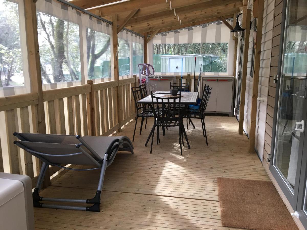 Mobilhome Familial 6 A 7 P 3 Chambres 42 M2 Saint Brevin Les Pierres Couchees Dış mekan fotoğraf