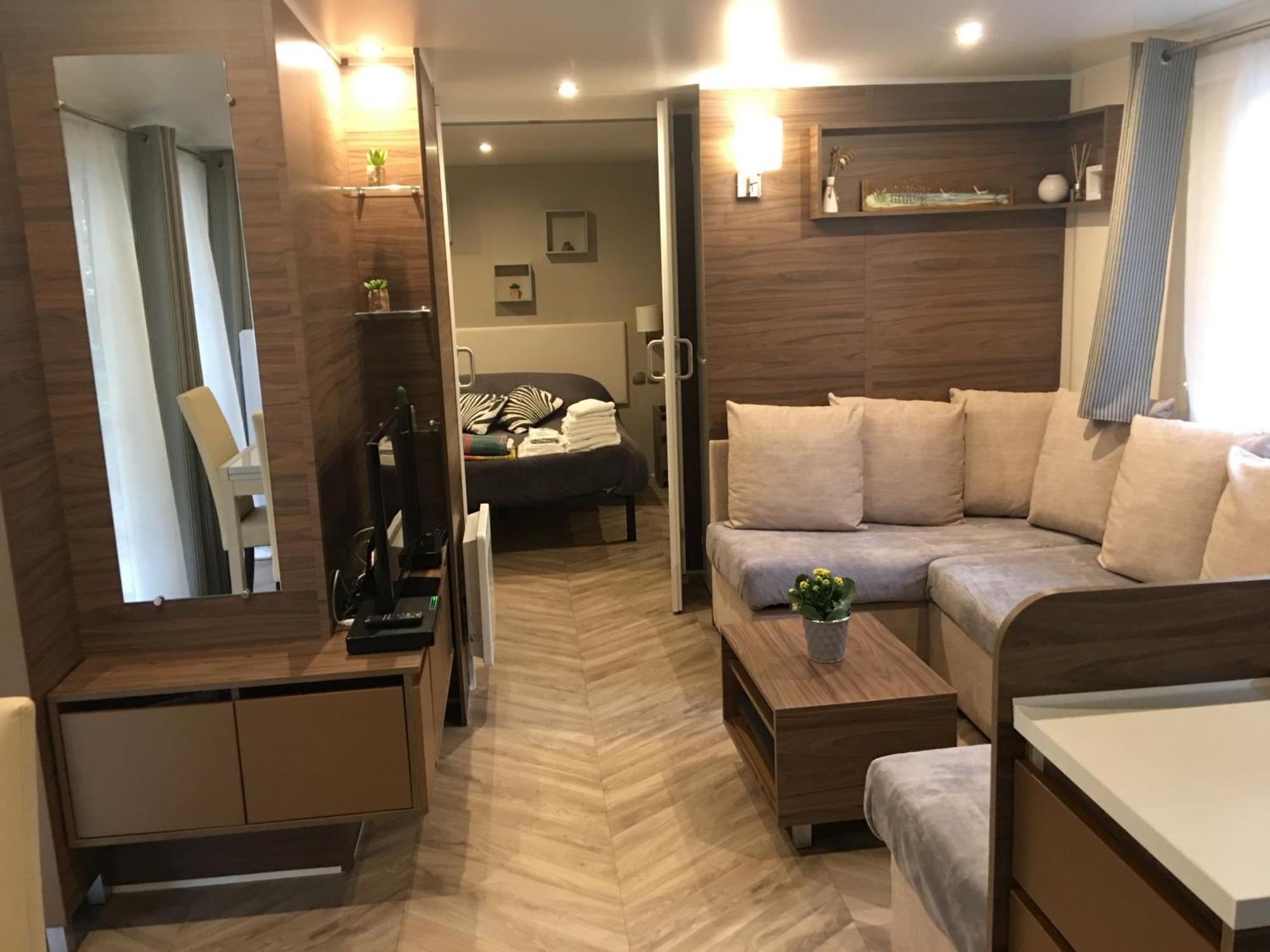 Mobilhome Familial 6 A 7 P 3 Chambres 42 M2 Saint Brevin Les Pierres Couchees Dış mekan fotoğraf