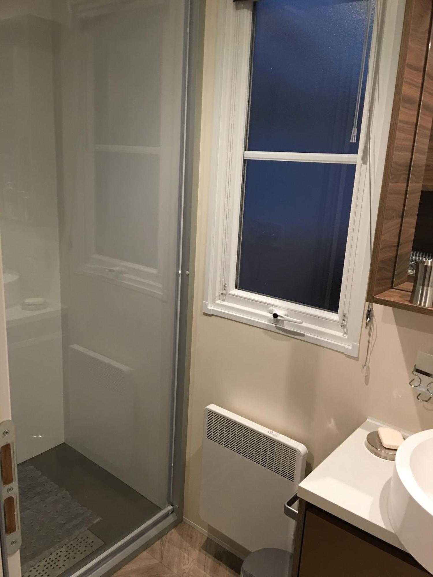 Mobilhome Familial 6 A 7 P 3 Chambres 42 M2 Saint Brevin Les Pierres Couchees Dış mekan fotoğraf