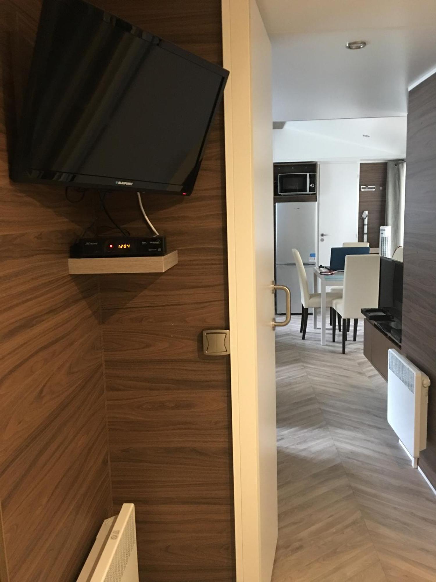 Mobilhome Familial 6 A 7 P 3 Chambres 42 M2 Saint Brevin Les Pierres Couchees Dış mekan fotoğraf