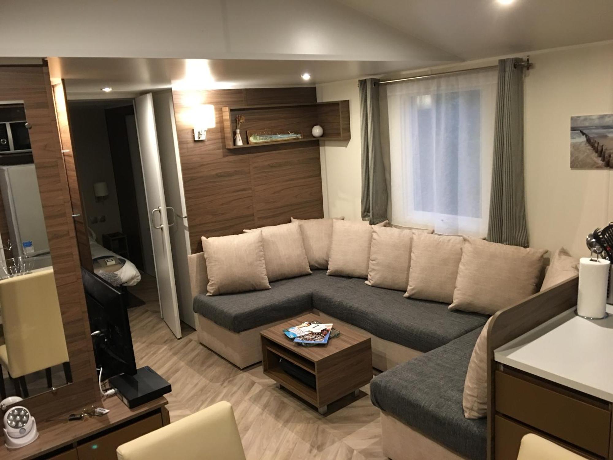 Mobilhome Familial 6 A 7 P 3 Chambres 42 M2 Saint Brevin Les Pierres Couchees Dış mekan fotoğraf